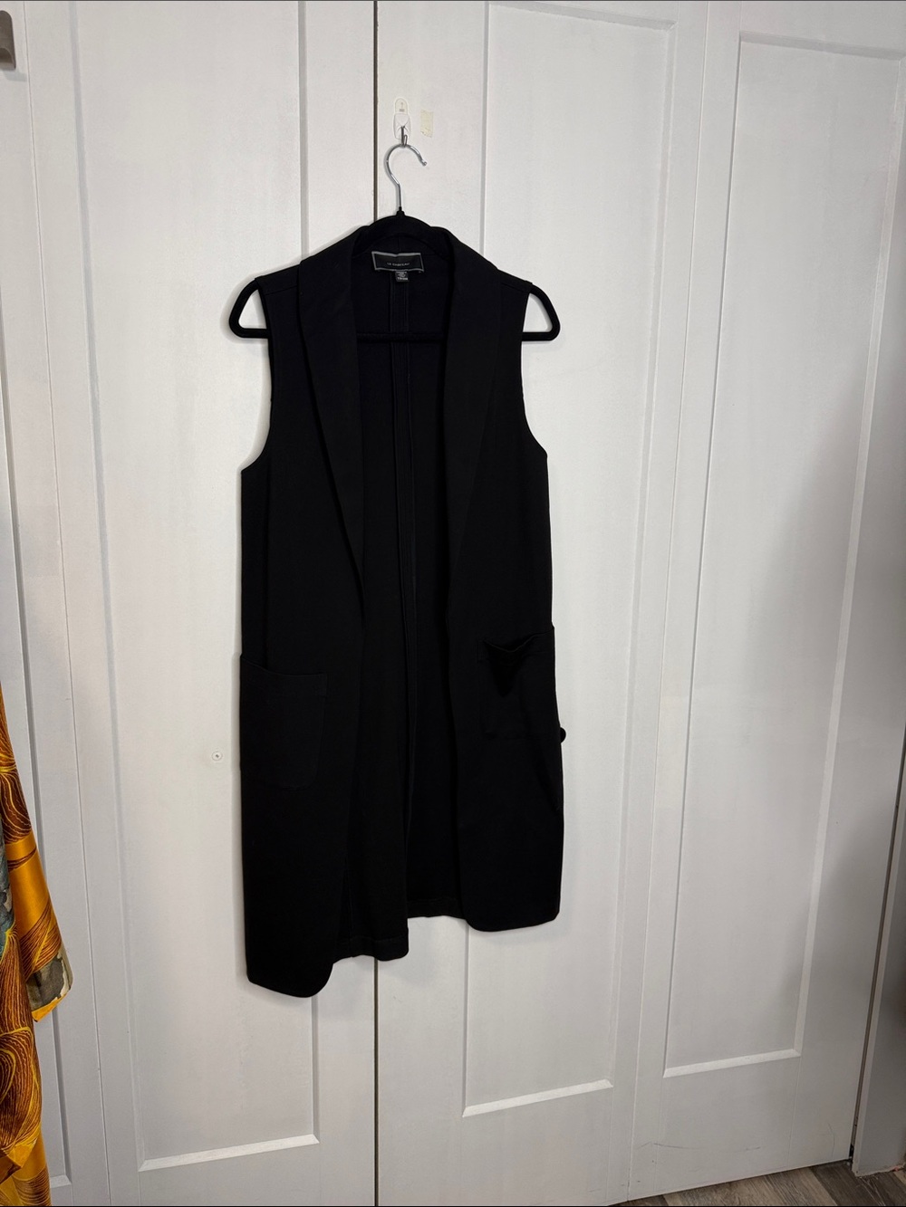 Le Château Black Sleeveless Long Vest - fits like a Medium
